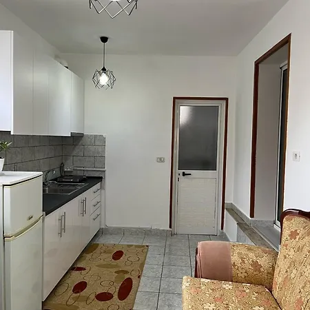 Apartament Roan's Szkodra